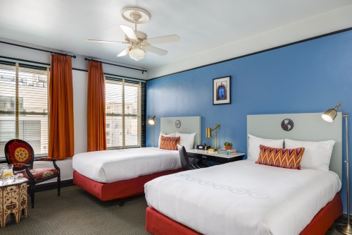 Hotel Carlton kamer met 2 double beds